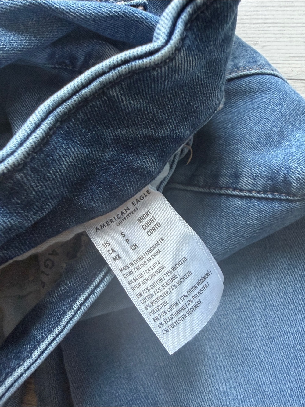 American Eagle Outfitters High-Rise Slim Jeans in Medium Blue Wash - Picture 4 of 6